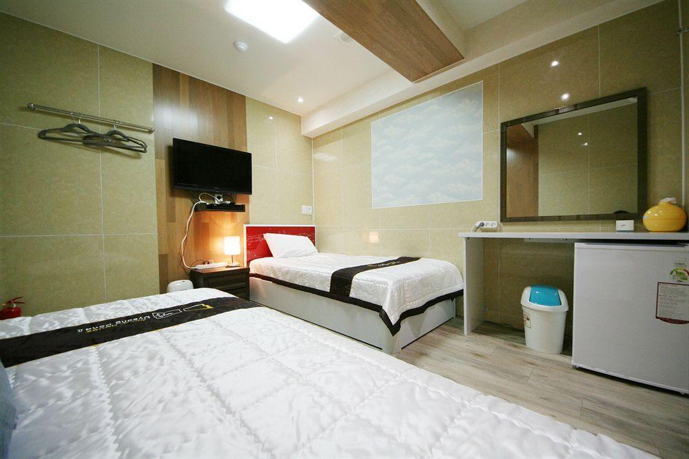 Guesthouse Myeongdong 2 Seúl Exterior foto