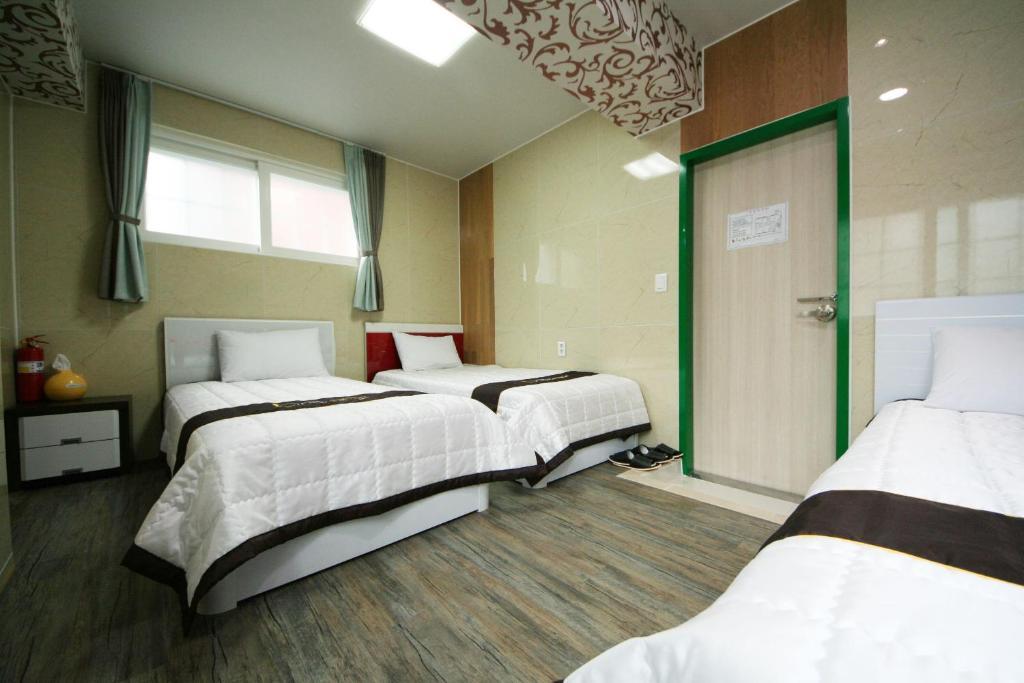 Guesthouse Myeongdong 2 Seúl Habitación foto