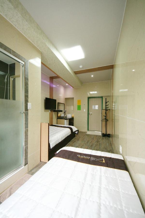 Guesthouse Myeongdong 2 Seúl Habitación foto